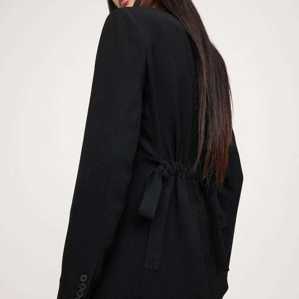 Banana Republic (BR) Boyfriend Drapey Twill Belted Blazer - Medium NWT - Picture 3 of 11